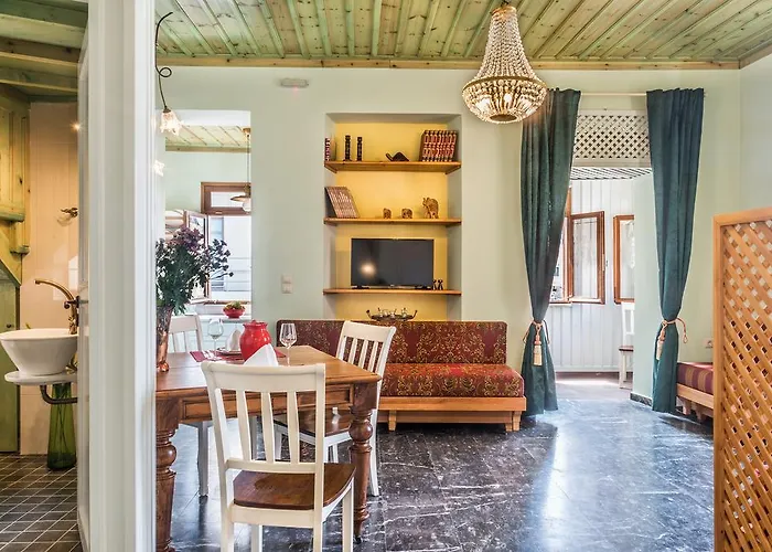 Plaza Apartman Hriszí Aktí Haniá